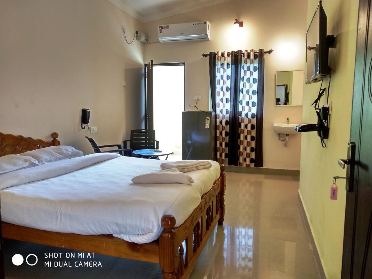 Candolim Beach Place Exterior foto